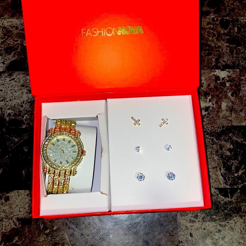 Fashion nova gold watch with earrings